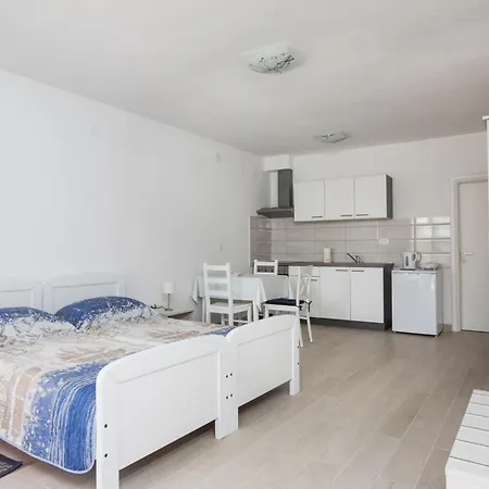 Apartment Vero-5 By Interhome